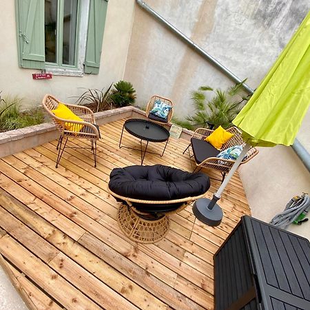Superbe Appartement Terrasse Et Parking Gratuit Auxerre Exteriör bild